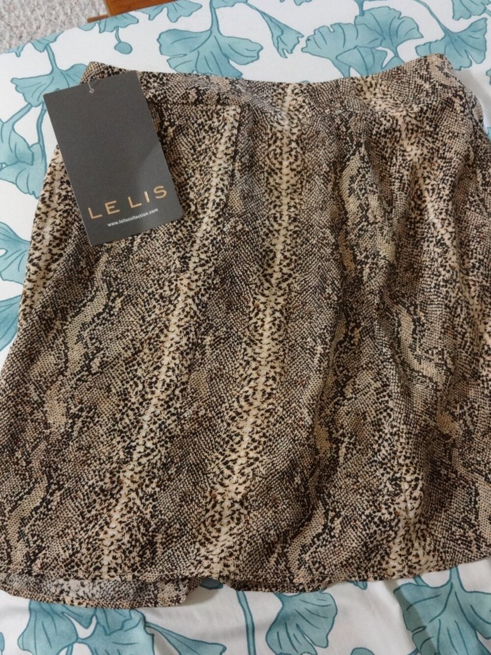 lelis snake print skort xs